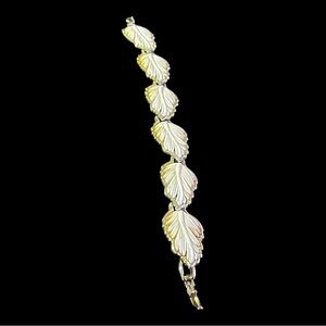 Elegant 1950s Gold Tone and White Enamel Leaf Link Bracelet